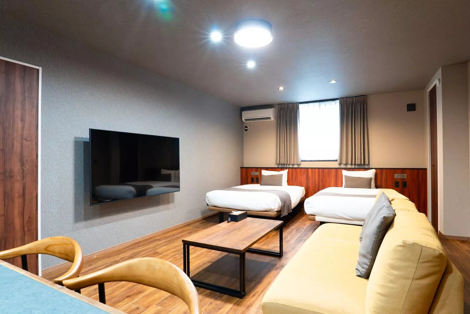 Room image 8