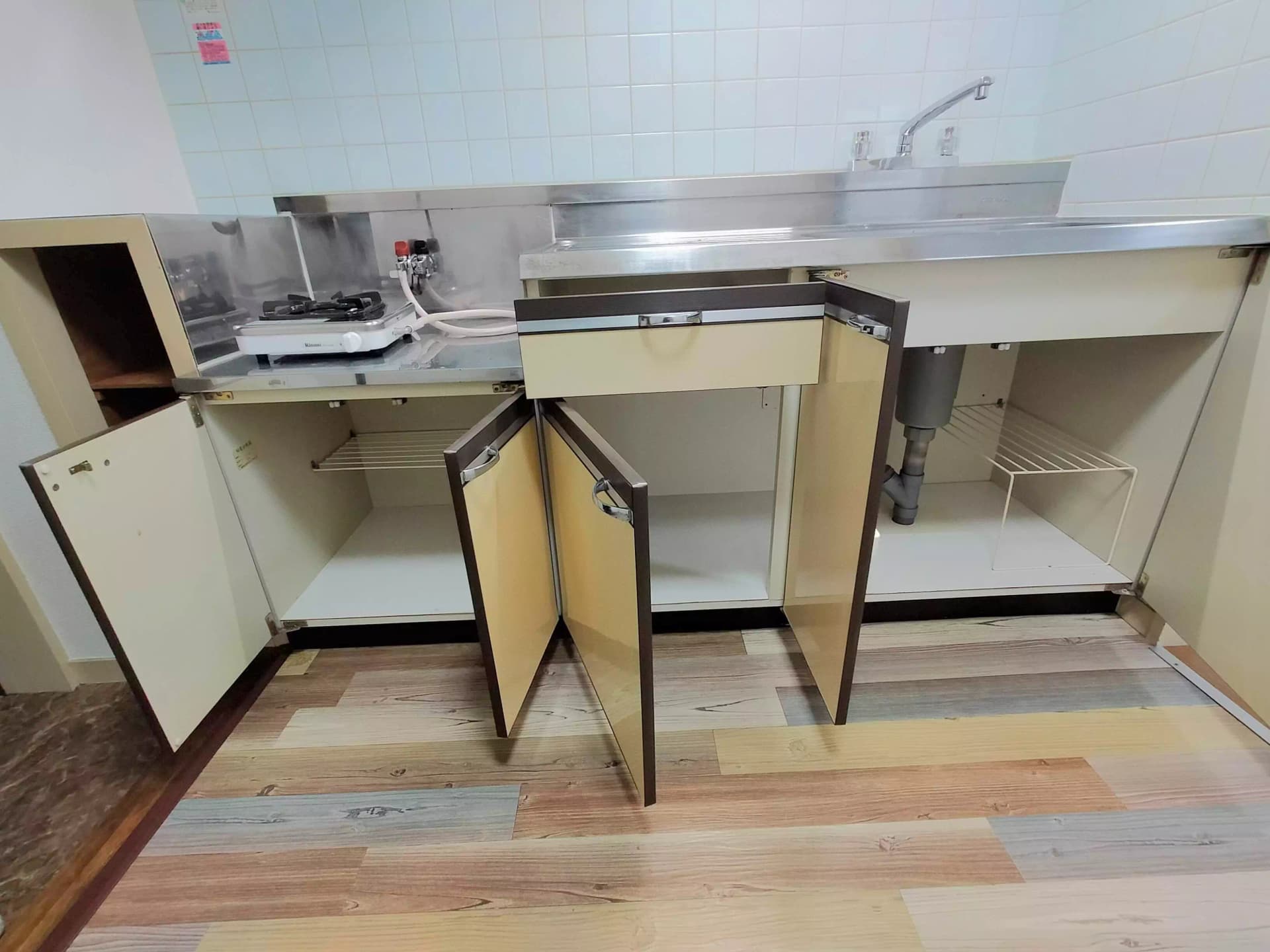 Room image 16