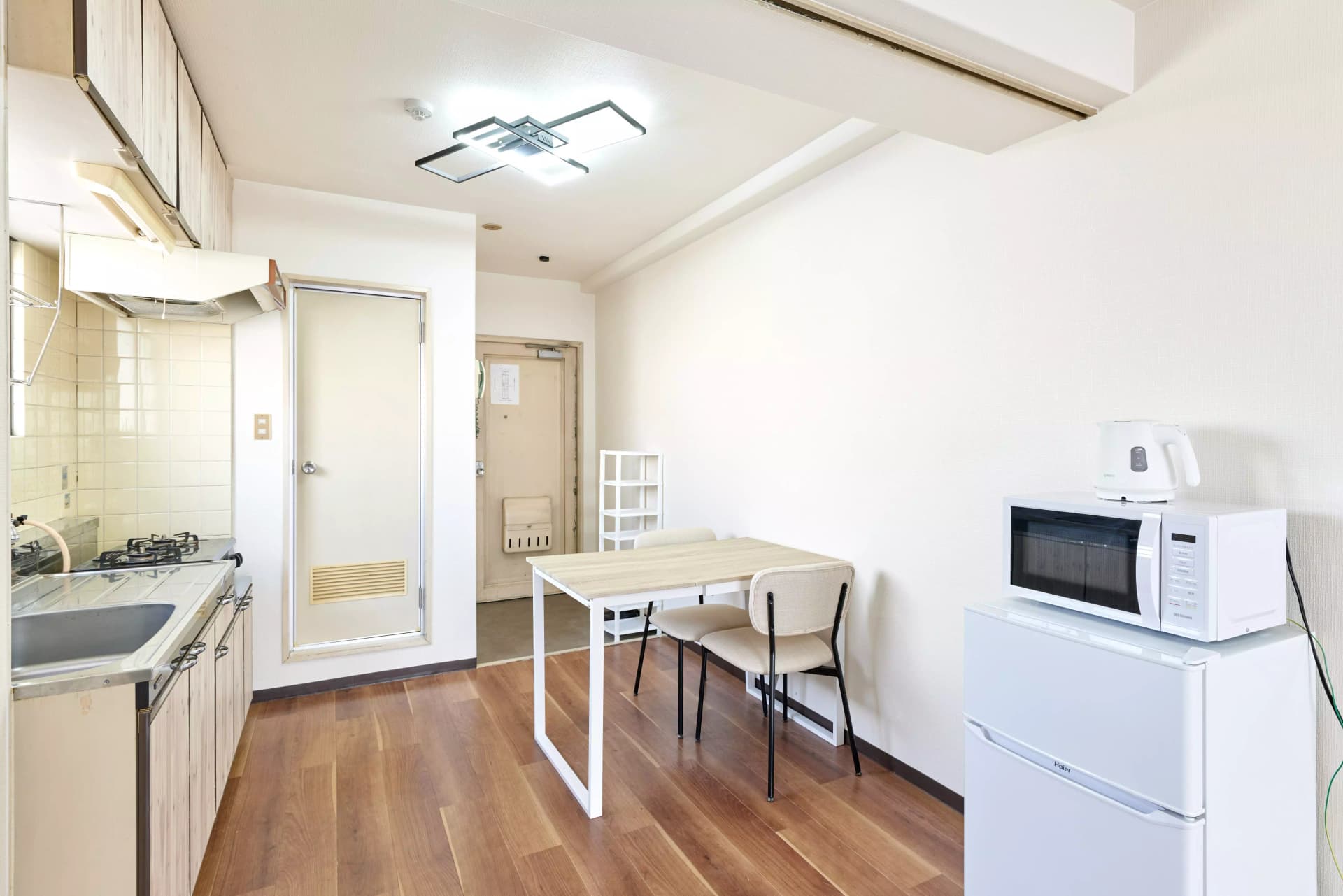 Room image 13