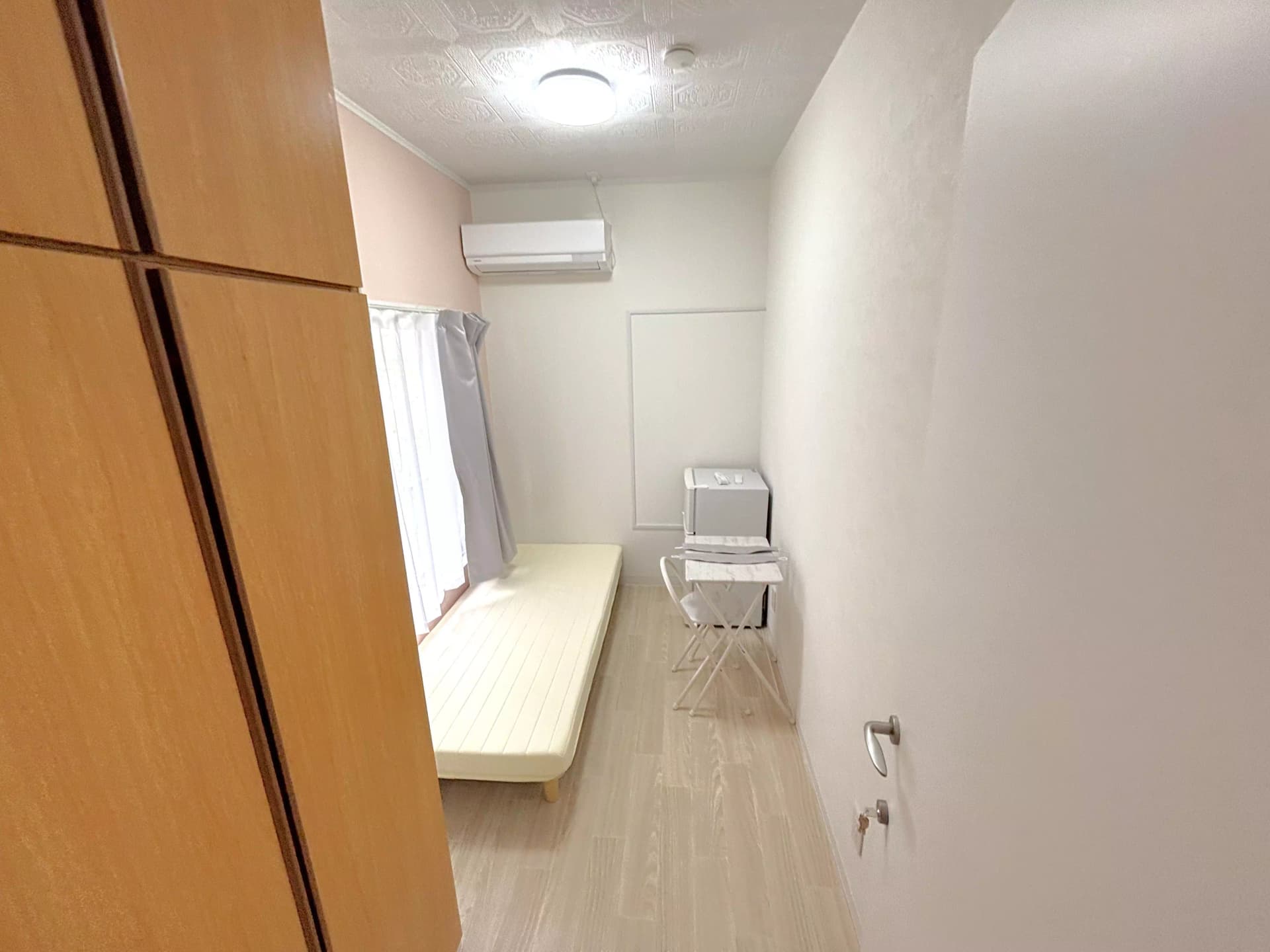 Room image 12