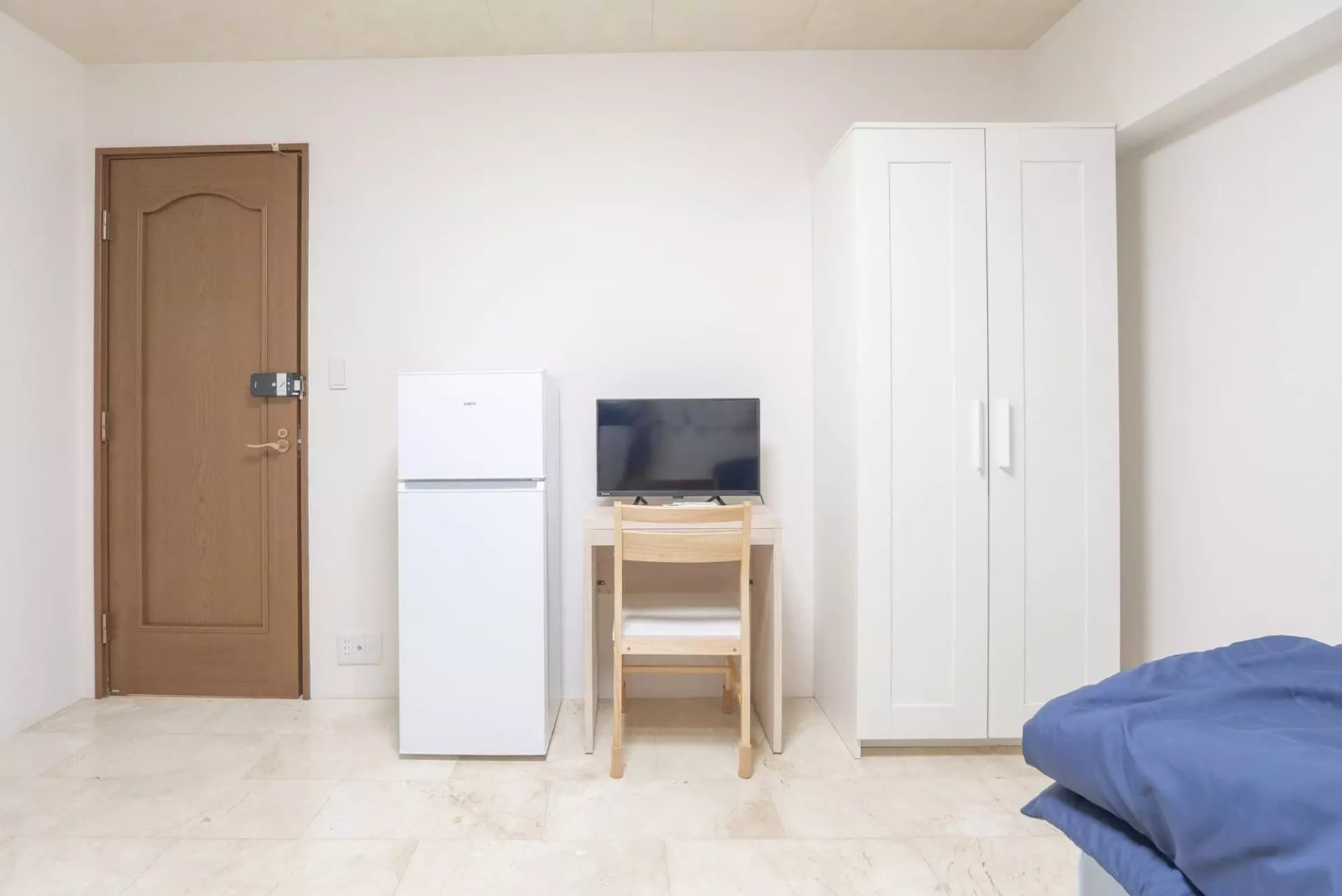 Room image 12