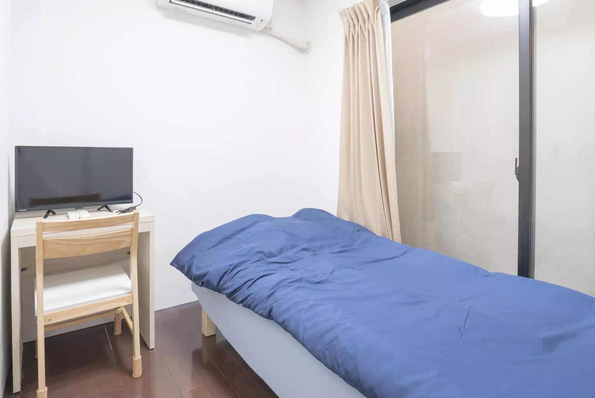 Room image 13