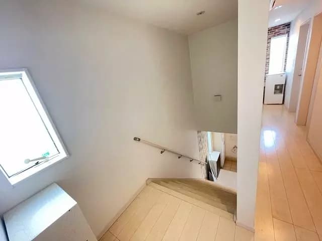 Room image 16