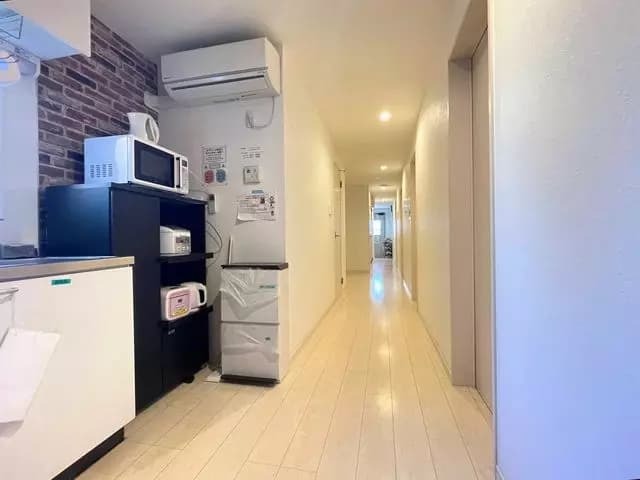 Room image 9