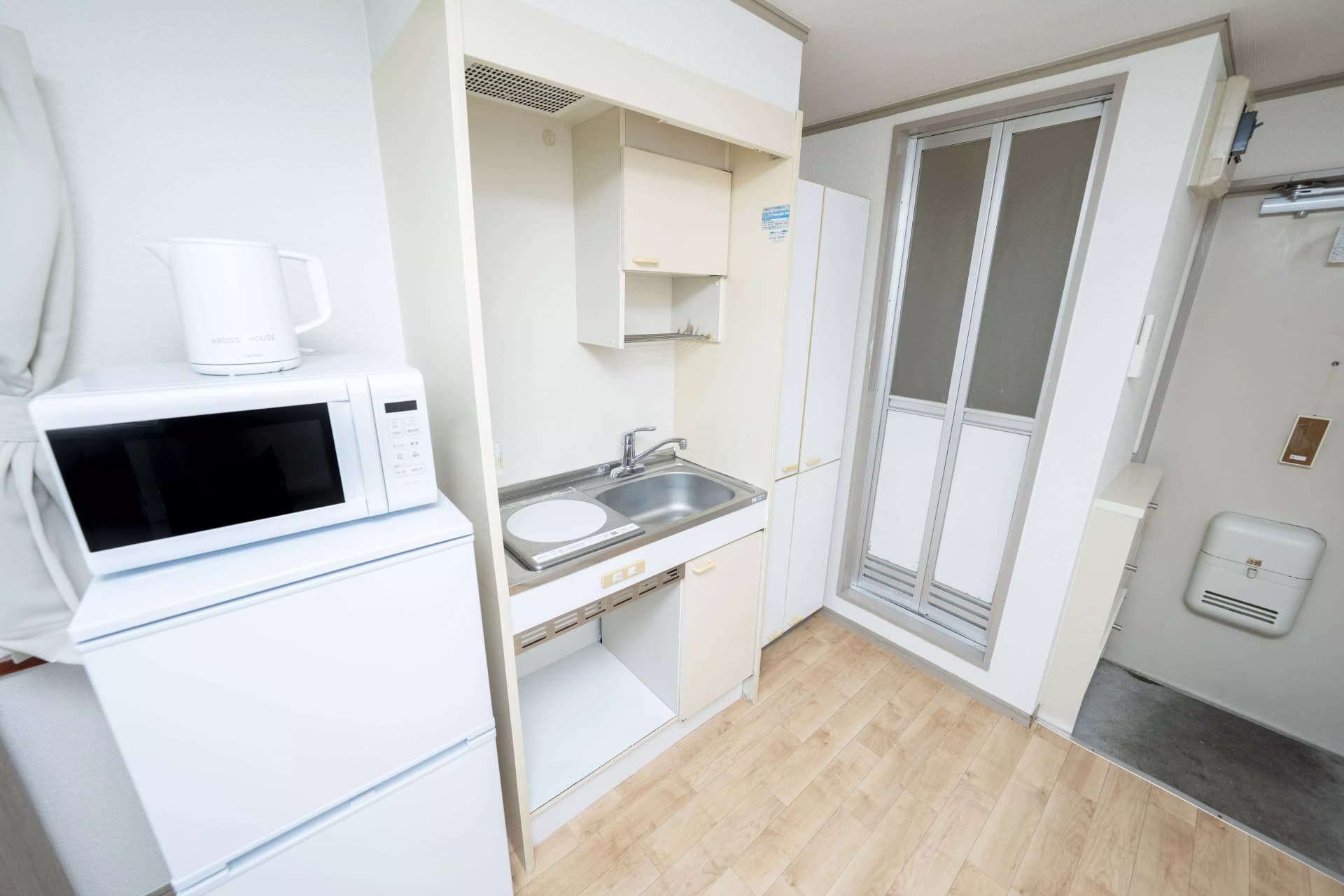 Room image 11