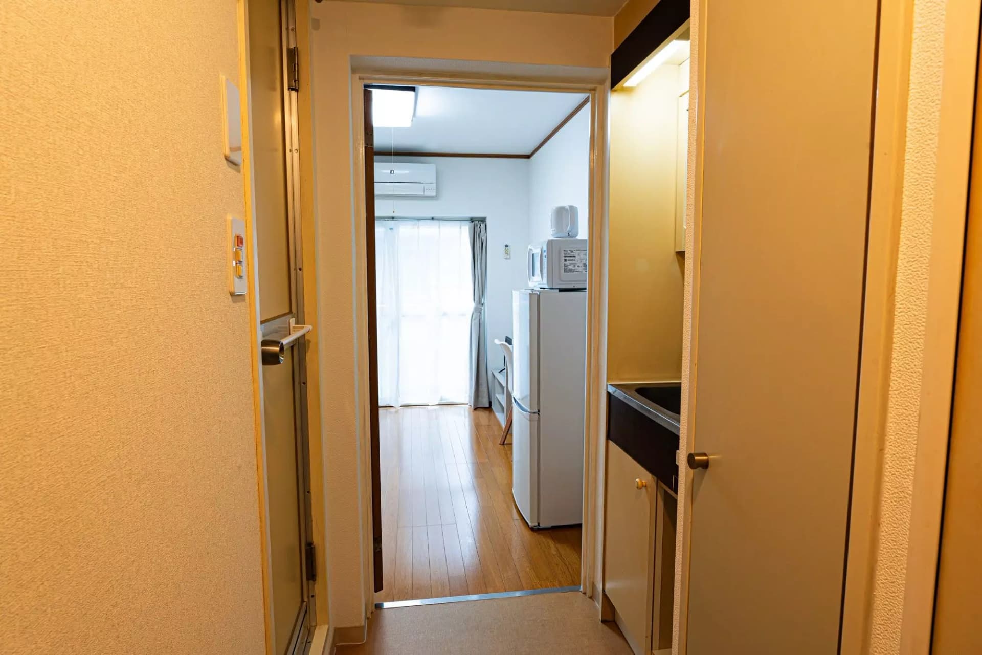 Room image 16