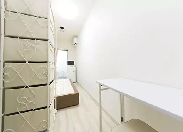 Room image 8