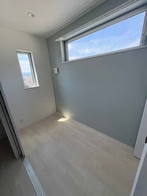 Room image 14