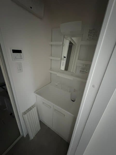 Room image 16
