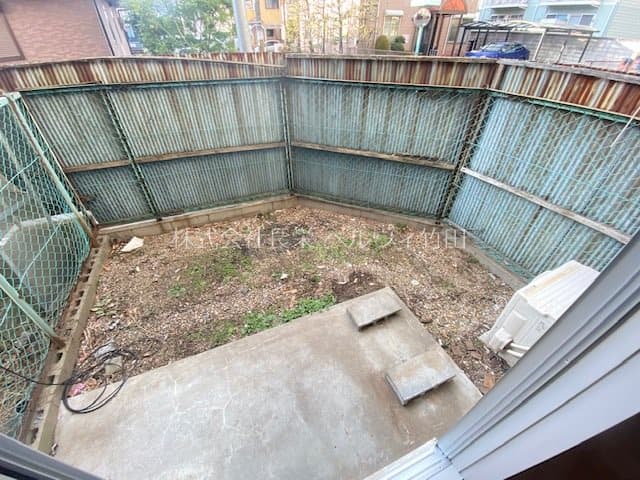 Room image 8