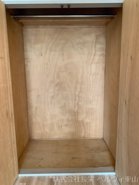 Room image 16