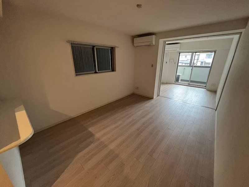 Room image 15