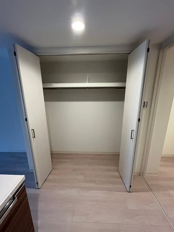 Room image 16