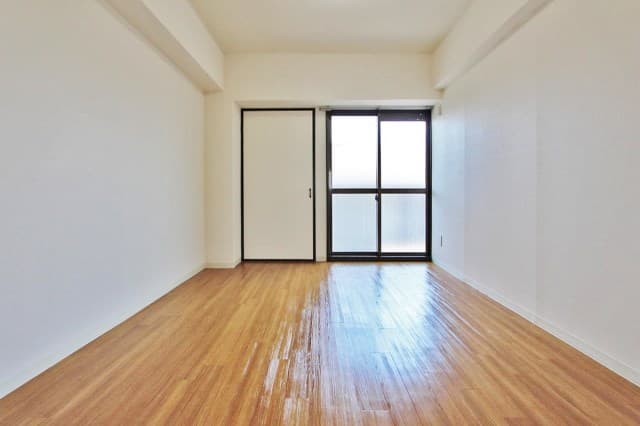 Room image 11