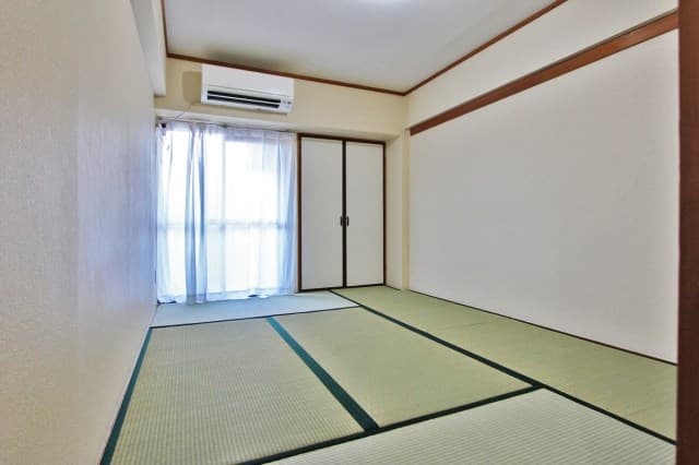 Room image 12