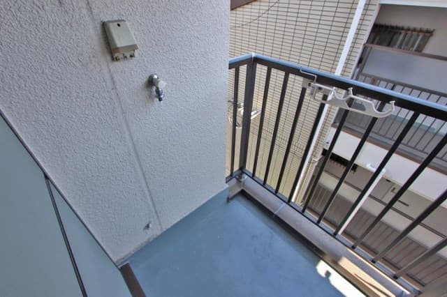 Room image 8