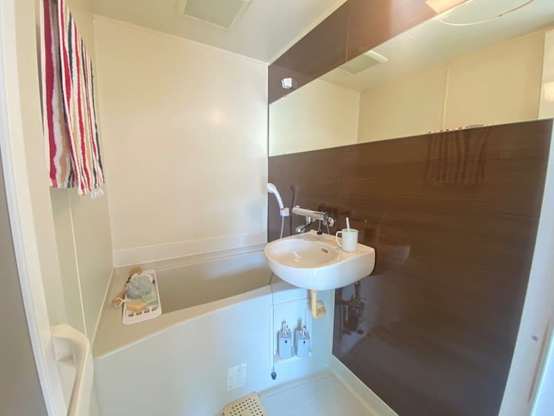Room image 8
