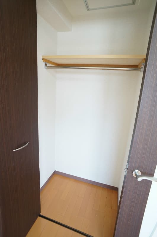 Room image 15
