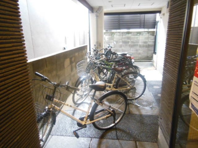Room image 9