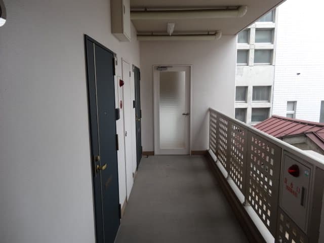 Room image 12