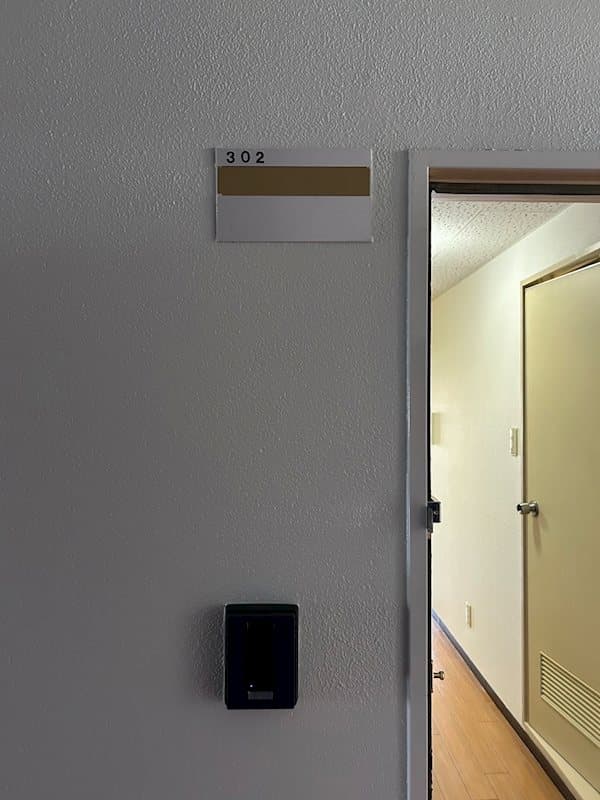 Room image 12