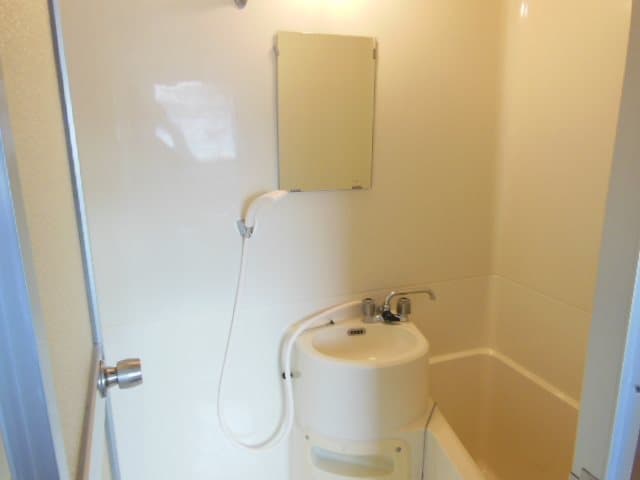 Room image 16