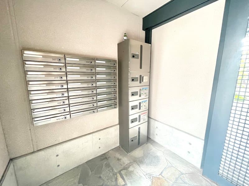 Room image 11