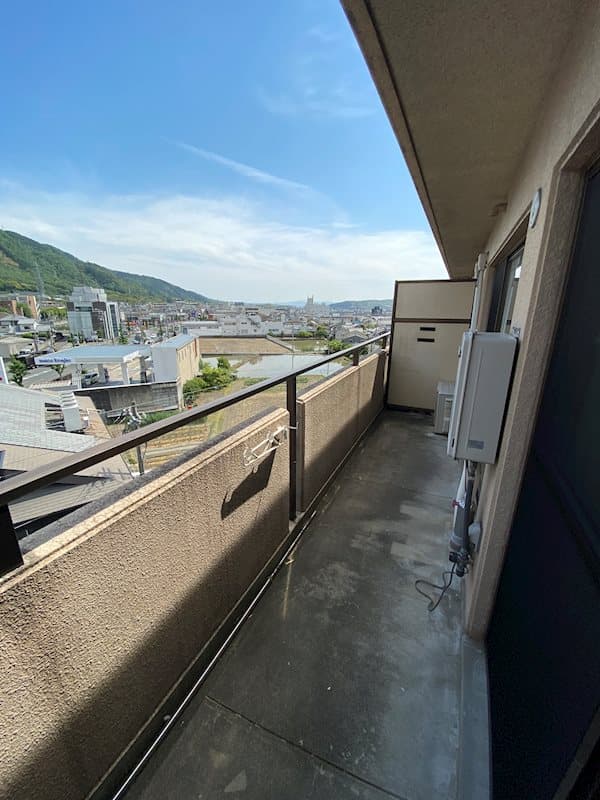 Room image 8