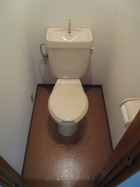 Room image 11
