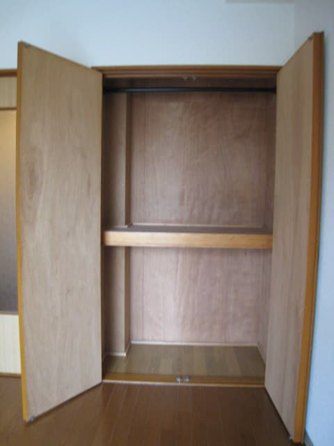 Room image 13