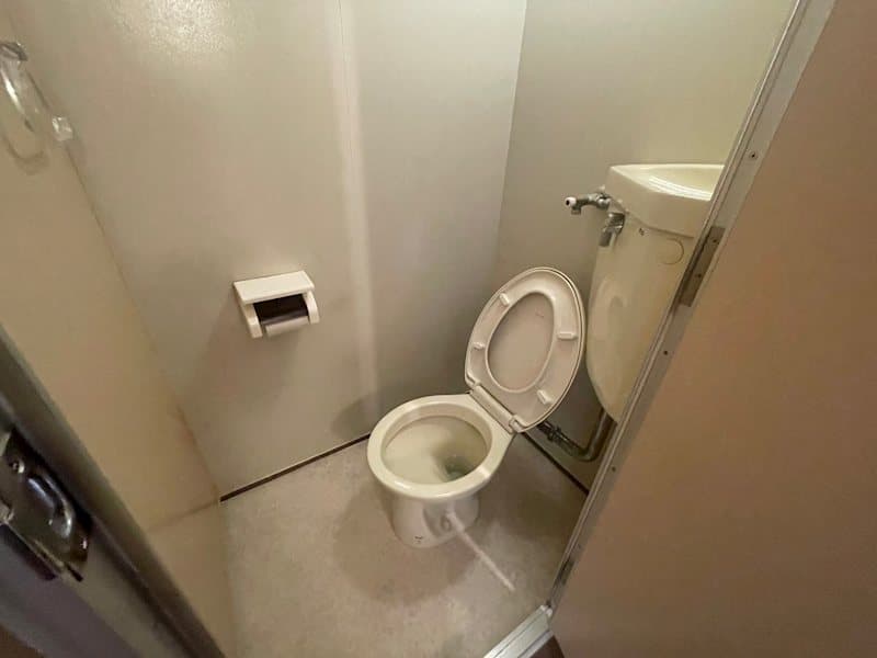 Room image 8