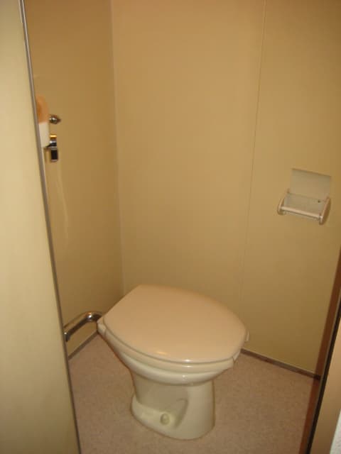 Room image 9