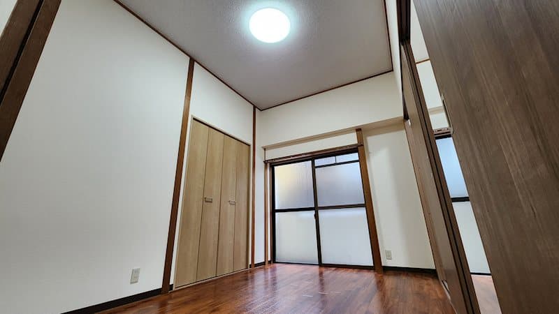 Room image 15