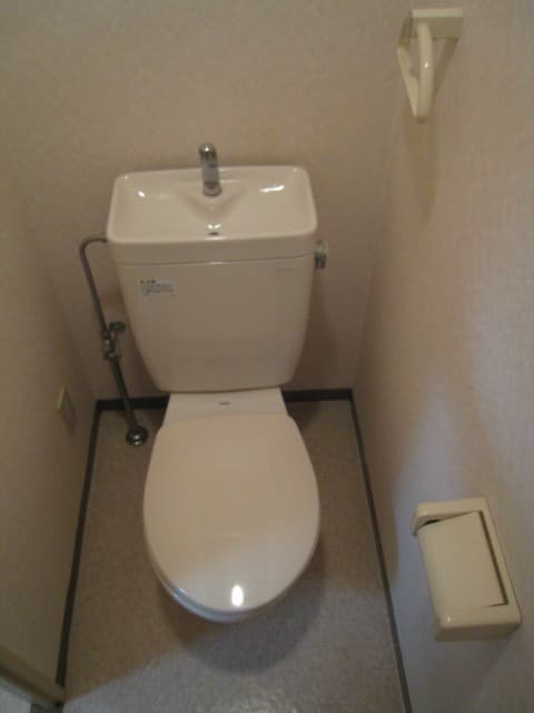 Room image 15