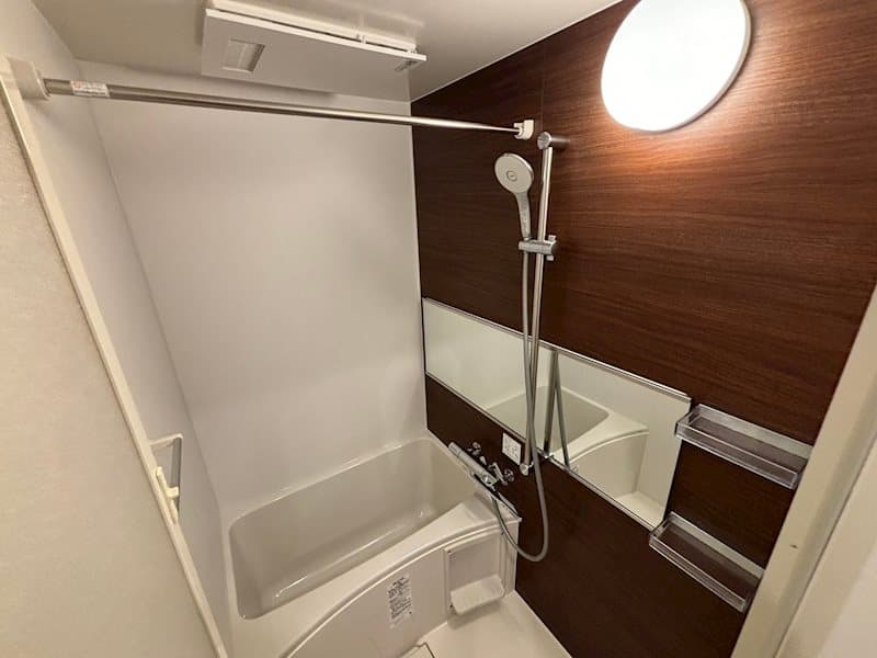 Room image 8