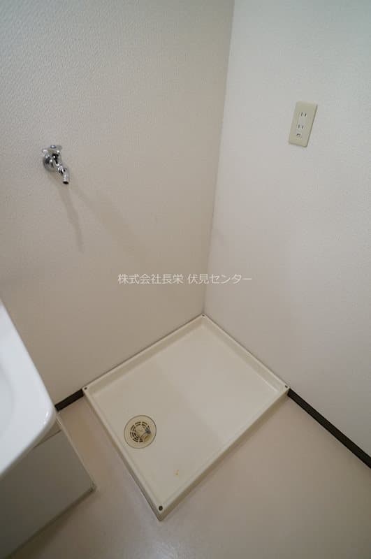 Room image 16