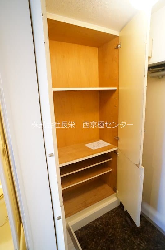 Room image 14