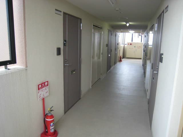 Room image 10
