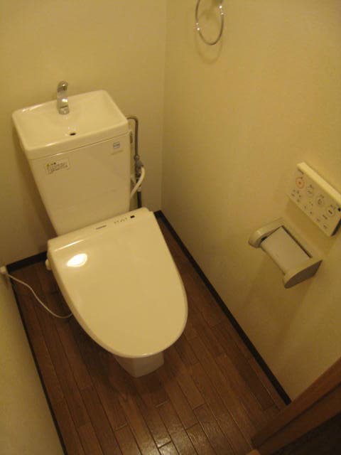 Room image 15