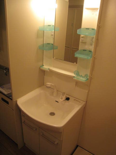 Room image 16