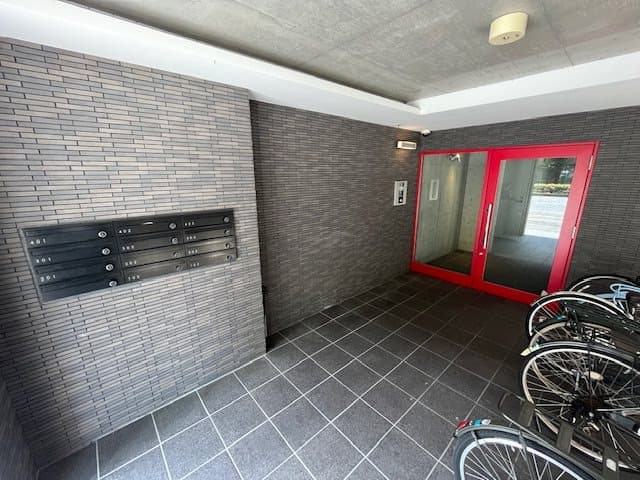 Room image 9