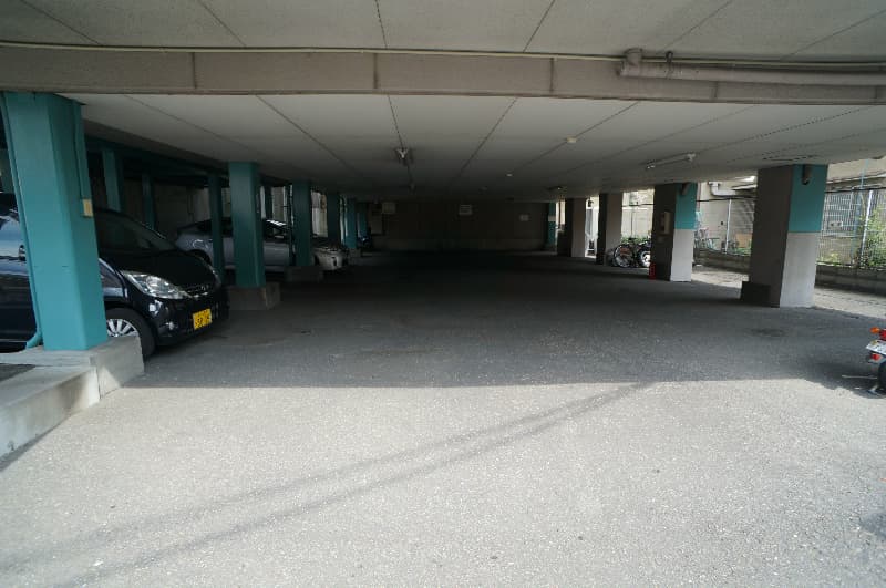 Room image 13