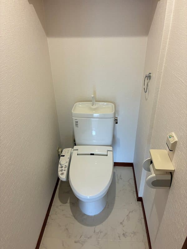 Room image 12