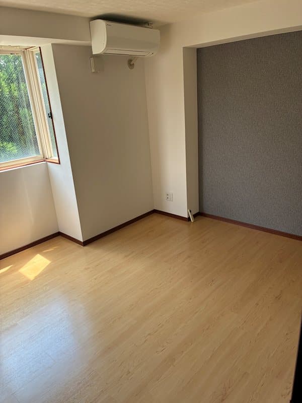 Room image 15