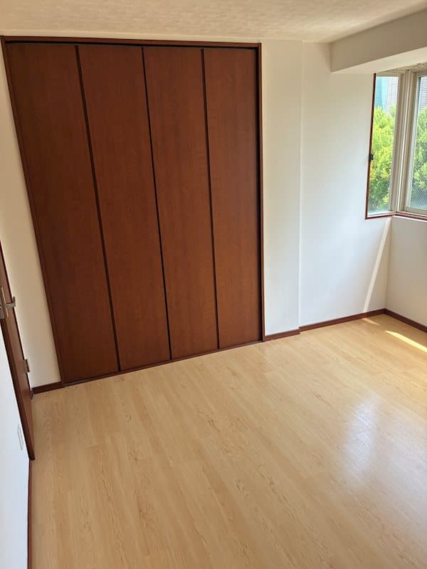 Room image 16
