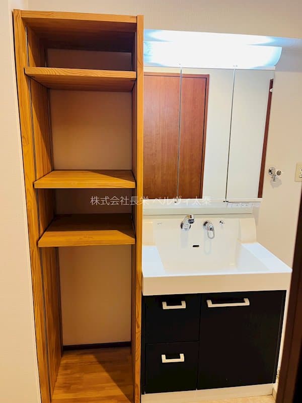 Room image 15