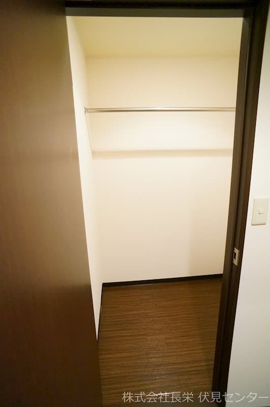 Room image 16