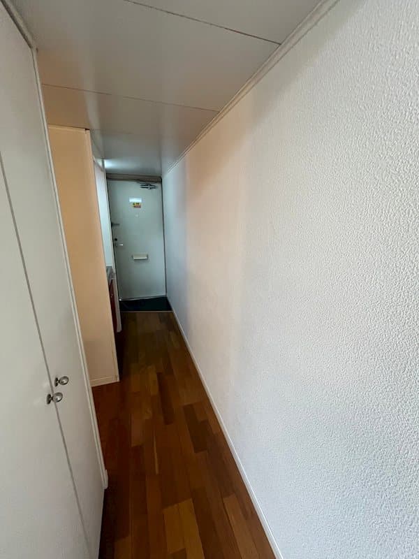 Room image 12