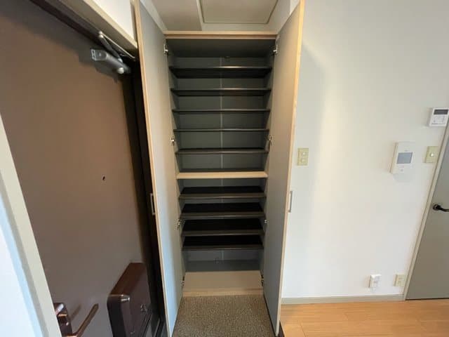 Room image 15