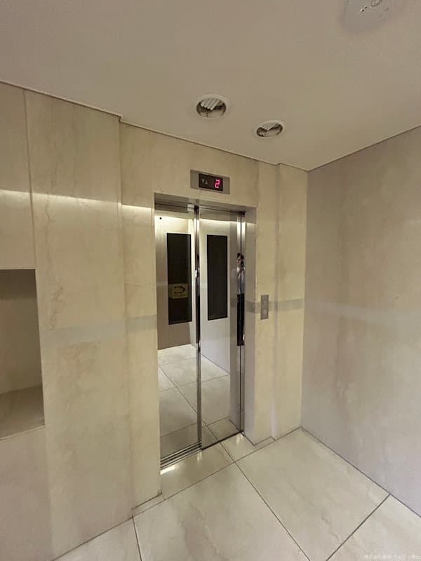 Room image 11